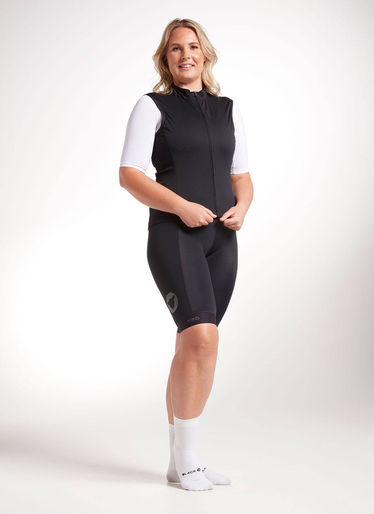 Women's Essentials TEAM Vest - Black
